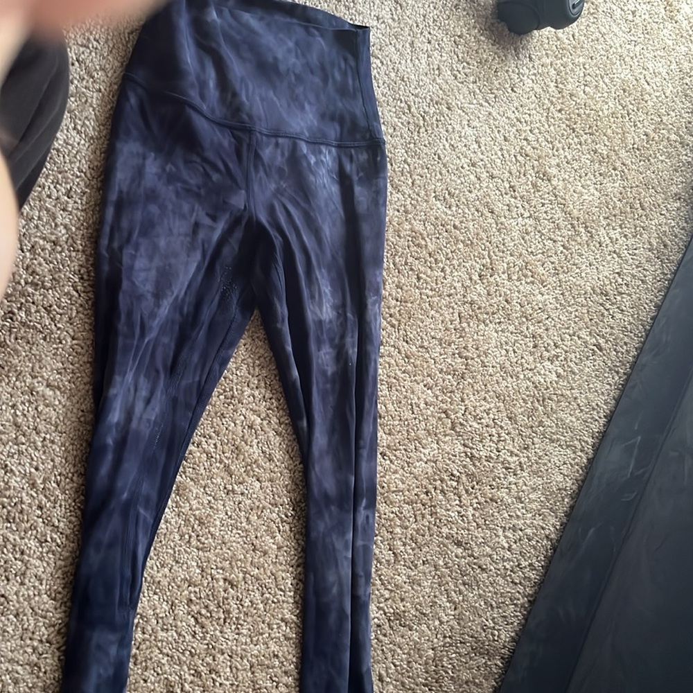 Lululemon diamond dye align size 2 25”
